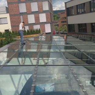 Industrieglasreinigung Gebäudereinigung Ludwigsburg